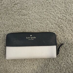 Kate Spade Black and Cream Wallet